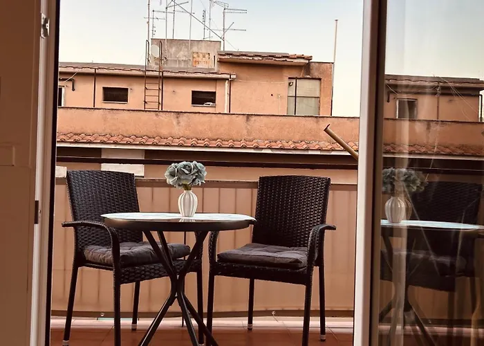 Bed & Breakfast - 200m Dalla Metro A Subaugusta 4*