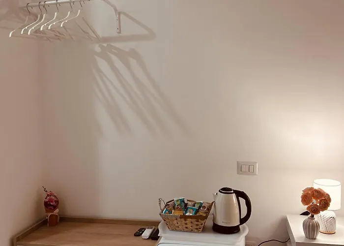 - 200m Dalla Metro A Subaugusta Bed & Breakfast 4*