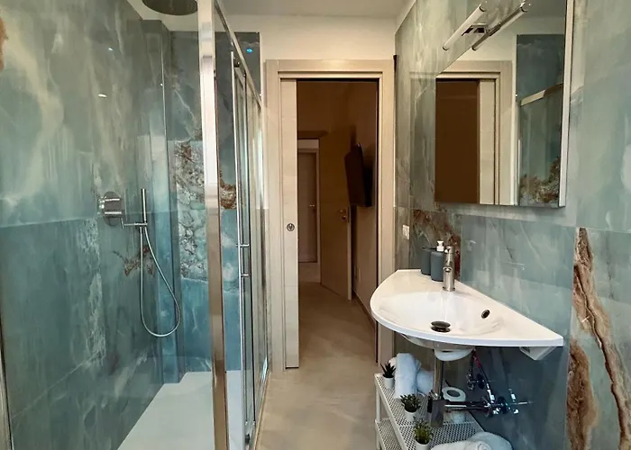- 200m Dalla Metro A Subaugusta Bed & Breakfast Roma