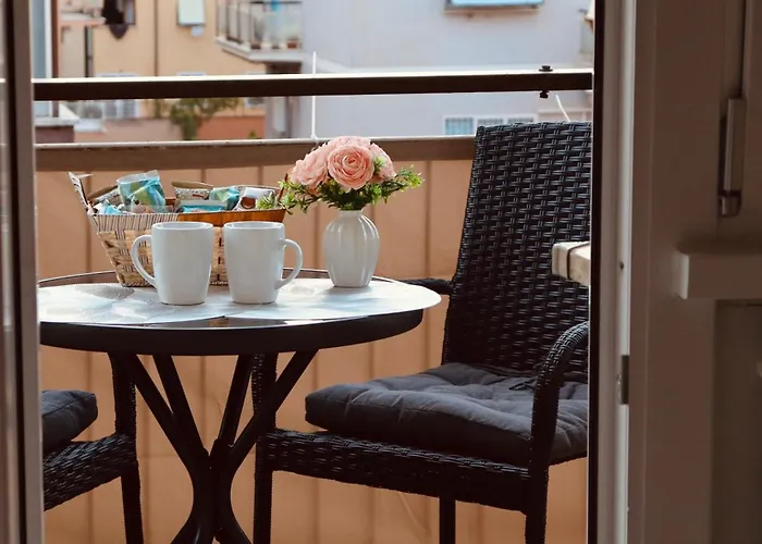Bed & Breakfast - 200m Dalla Metro A Subaugusta Roma
